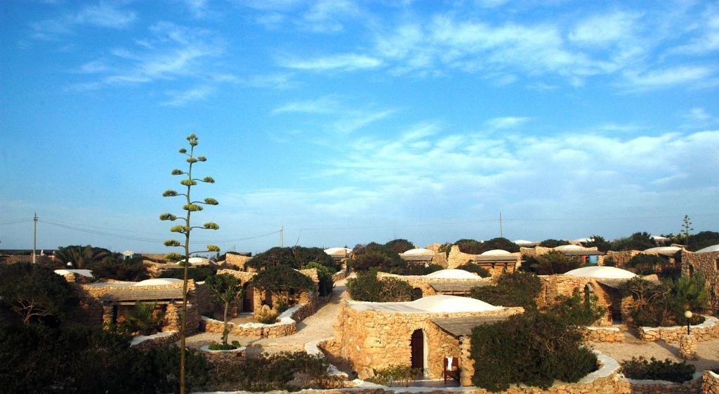 מלון למפדוזה I Dammusi Di Borgo Cala Creta מראה חיצוני תמונה