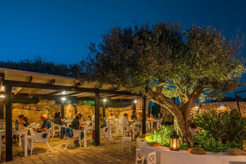 מלון למפדוזה I Dammusi Di Borgo Cala Creta מראה חיצוני תמונה