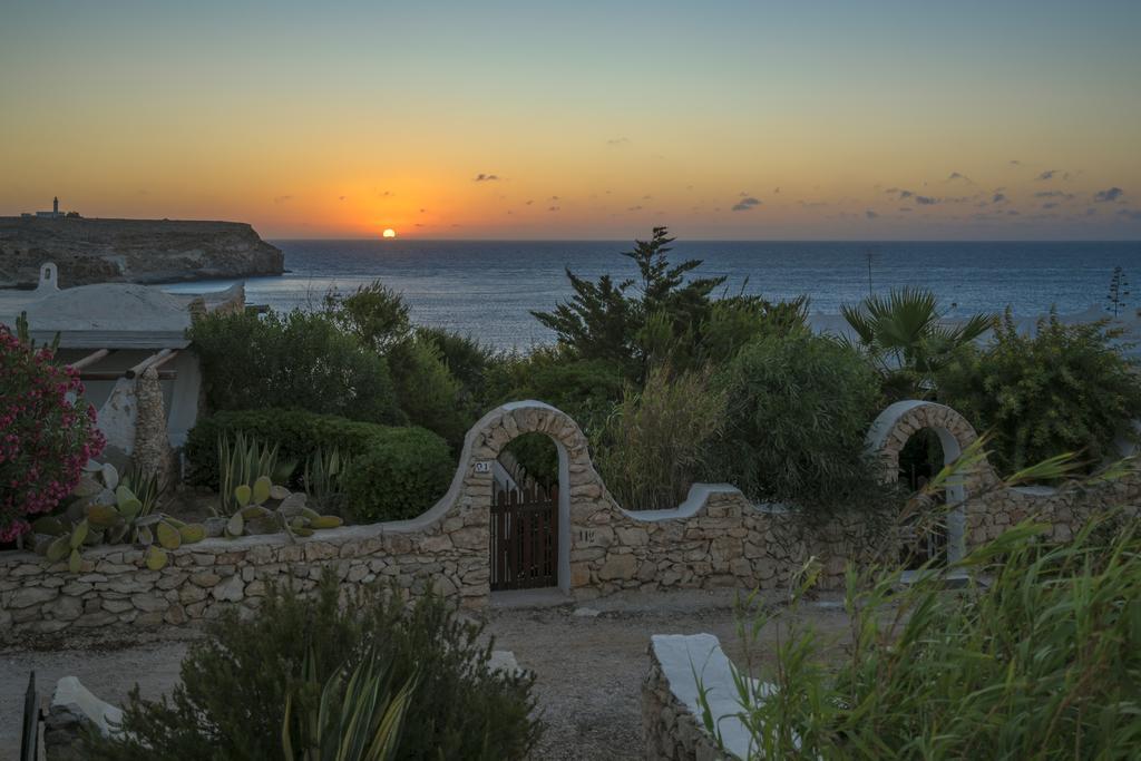 מלון למפדוזה I Dammusi Di Borgo Cala Creta מראה חיצוני תמונה