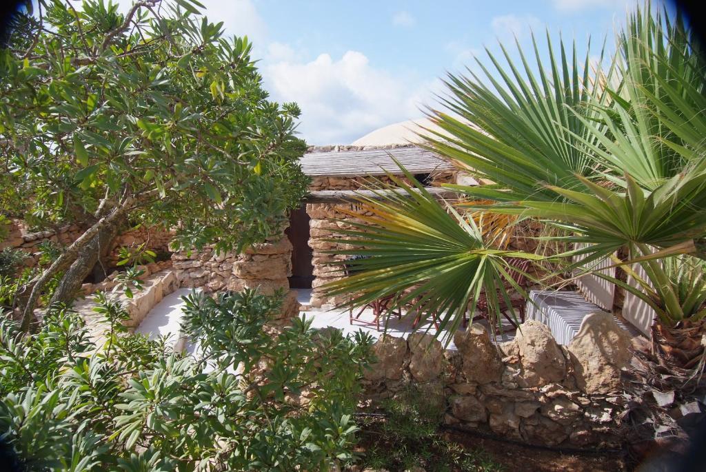 מלון למפדוזה I Dammusi Di Borgo Cala Creta מראה חיצוני תמונה